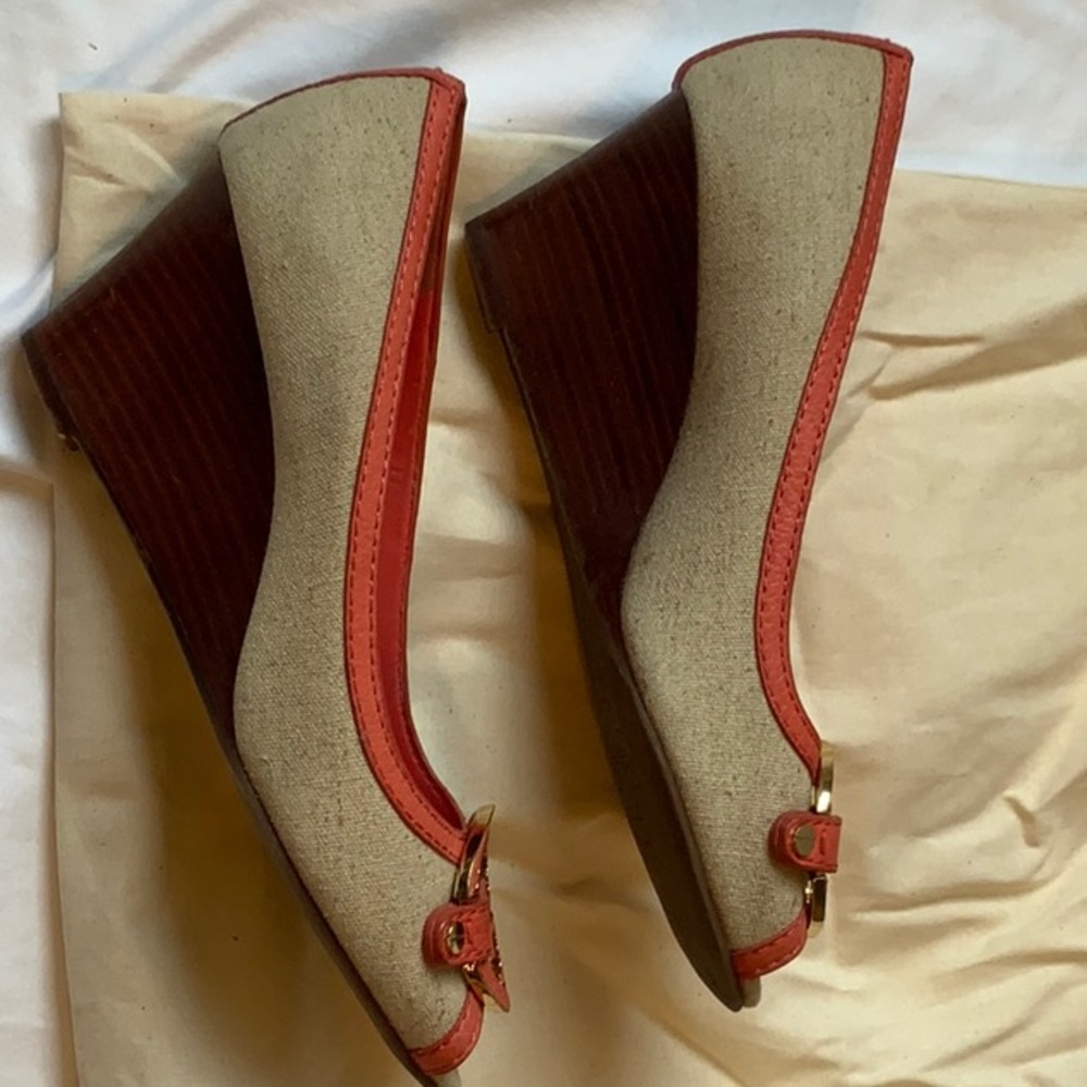 Tory Burch womans size 8 wedge